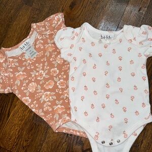 Nicole Miller 2 piece onesie set. Floral white. Floral brown.